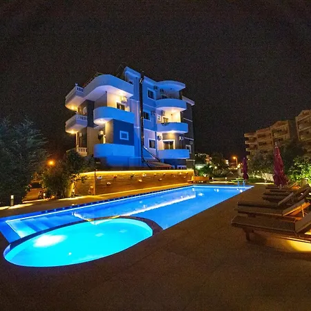 Отель Qendra 3*