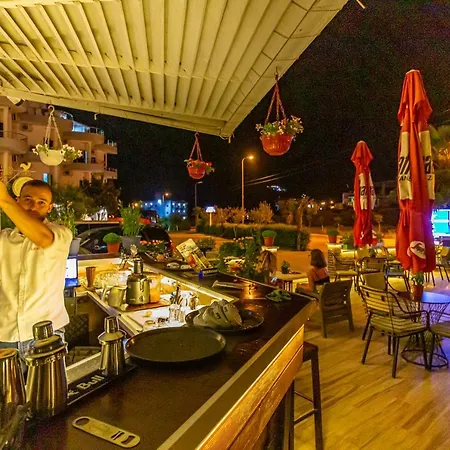 Qendra Отель 3*