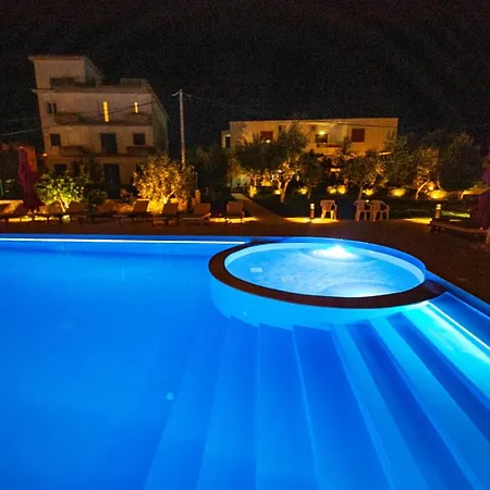 Qendra Hotel Ksamil