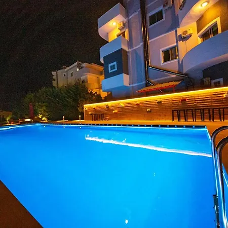 Qendra Hotel 3*
