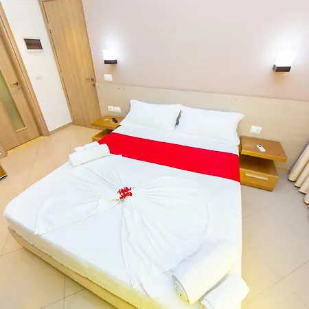 Qendra Hotel 3*