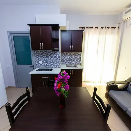 Qendra Hotel 3*