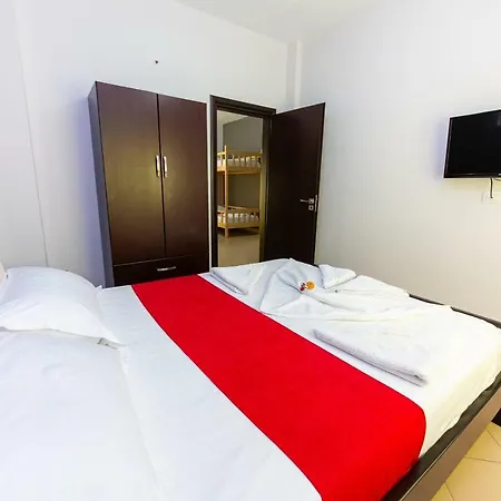 Qendra Hotel 3*