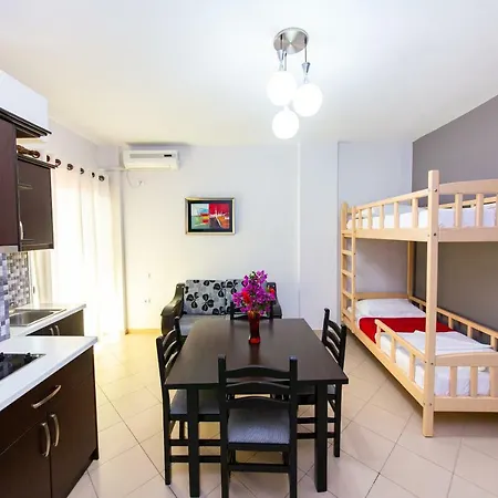 Qendra Otel 3*