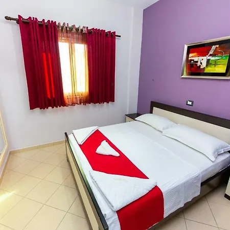 Hotel Qendra 3*